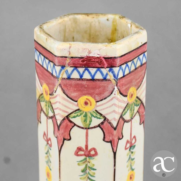 Jarra Hexagonal faiança pintada à mão CL Coimbra