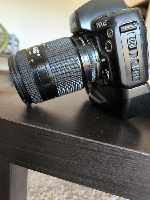 Câmara analógica F90X