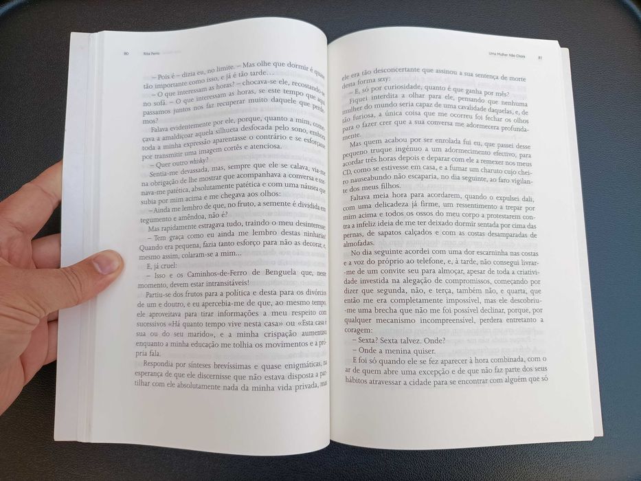 Livro "Uma Mulher Não Chora", Rita Ferro