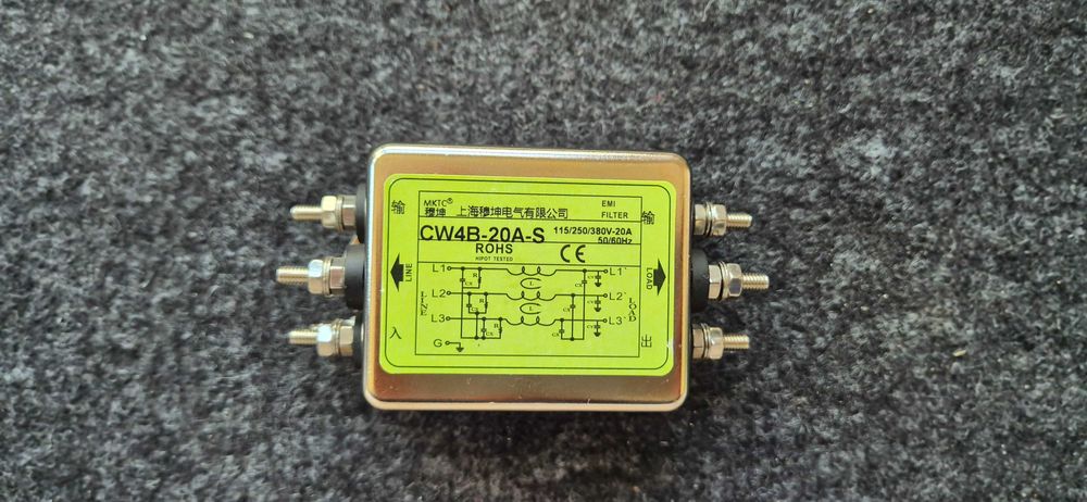 Filtr harmonicznych zakłóceń sieciowych nowy