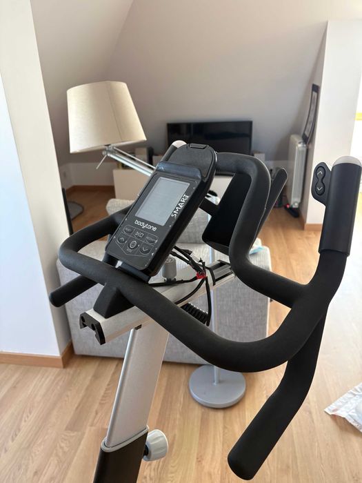 Bicicleta Estática Bodytone Smart Bike Ciclo Indoor (SMB1 v3) NOVA (Nunca Usada) – Oportunidade!