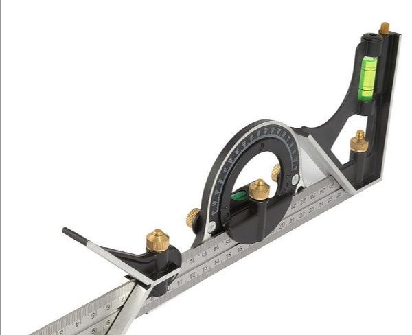 Угольник комбинированный с уровнем и транспортиром