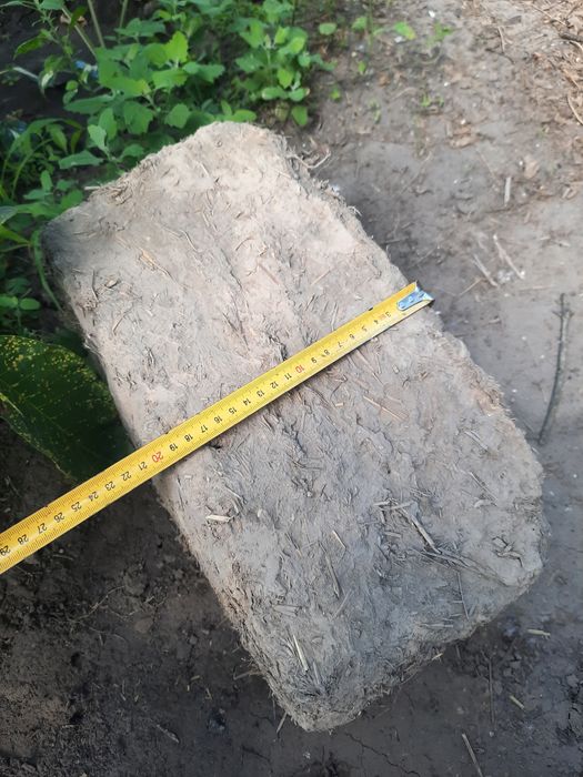 Саман, глиняний блок