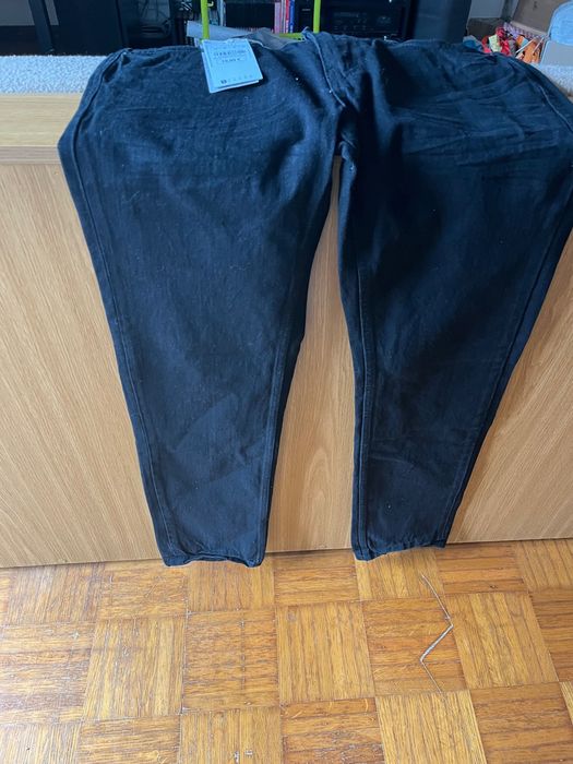 Calças preta novas