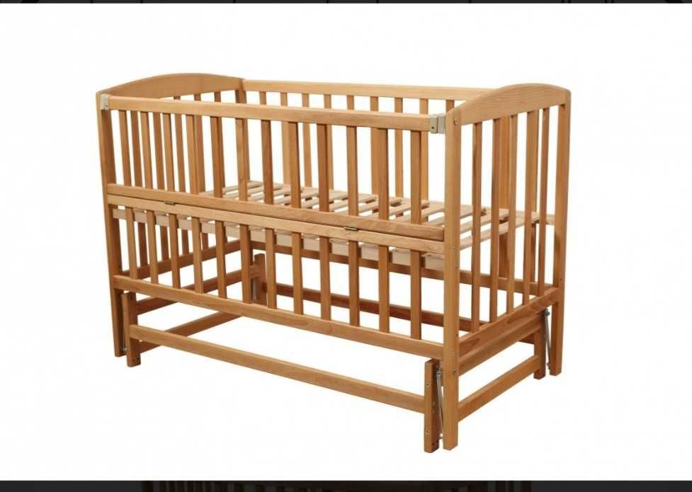 Дитяче ліжечко з матрасом