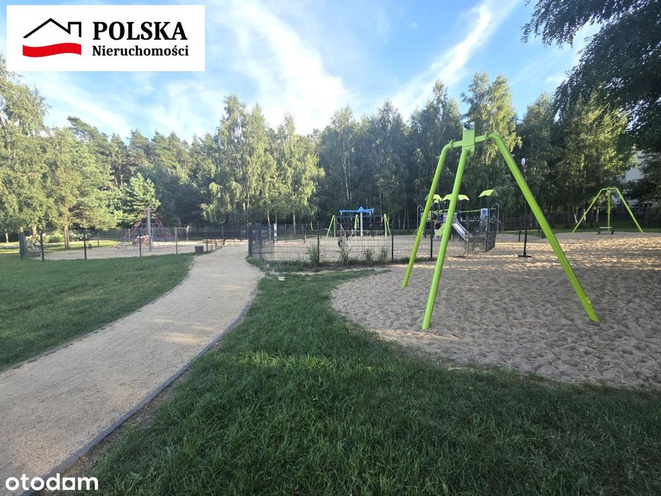 Na sprzedaż zadbane 3 pokojowe mieszkanie w Rumi.
