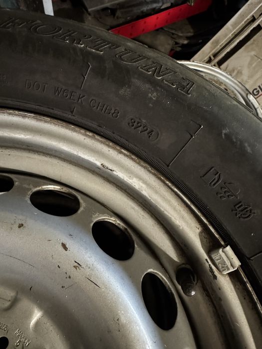 колеса з дисками 235 65 r16c
