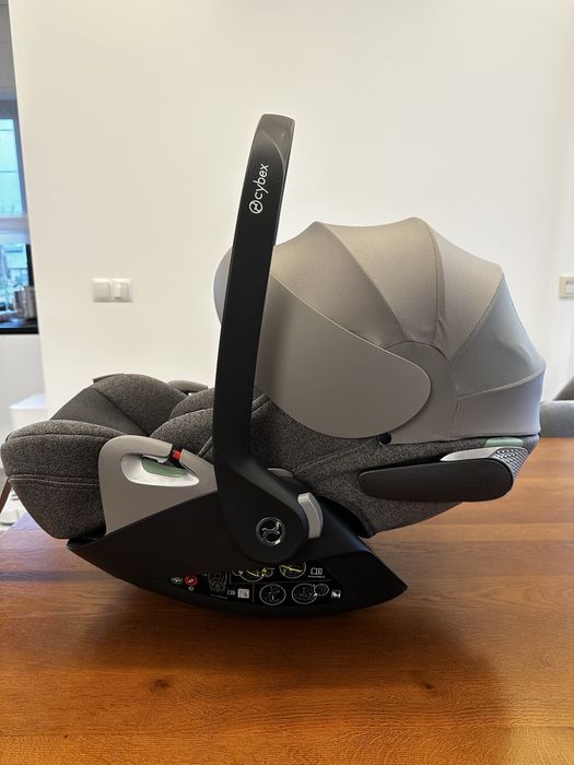 Fotelik samochodowy Cybex Cloud T Plus, rozkładany