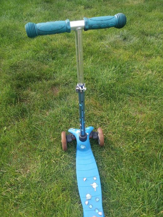 hulajnoga balansowa niebieska