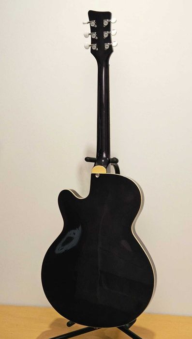 Italia Torino semi hollow made in korea, como nova.