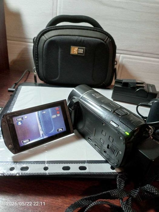 Цифрова відеокамера Canon Legria HF M506