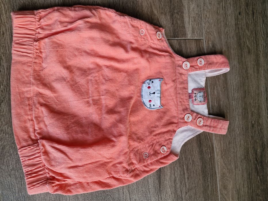 Sukienki rozmiar 74 stan bdb 4 szt