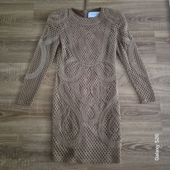 Beżowa sukienka XS