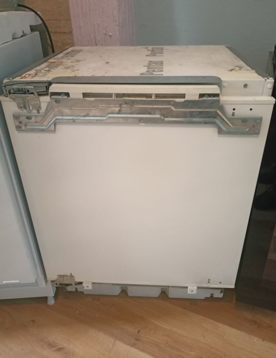 Lodówka do zabudowy 80 cm