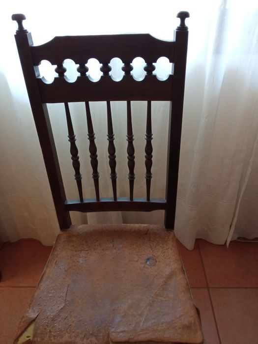 Conjunto de 8 Cadeiras Vintage Robustas