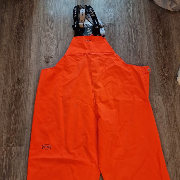 Nowe spodnie Victoria - przecideszczowe