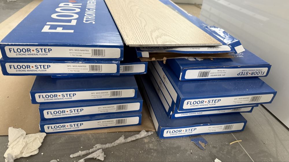 Pavimento vinicilo profissional - 6 caixas - Novo