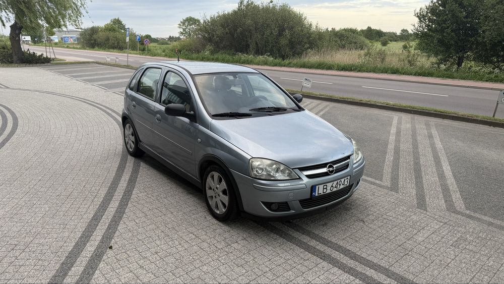 Opel Corsa C 1.0B 2005r KLIMA niski przebieg