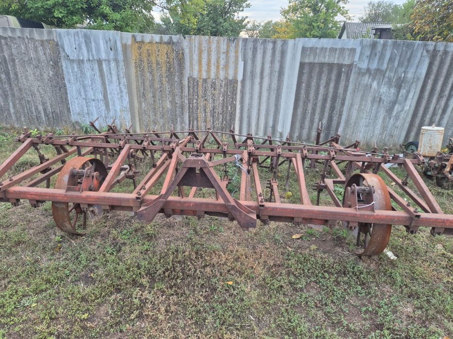 Культиватор, сівалка, оприскувач