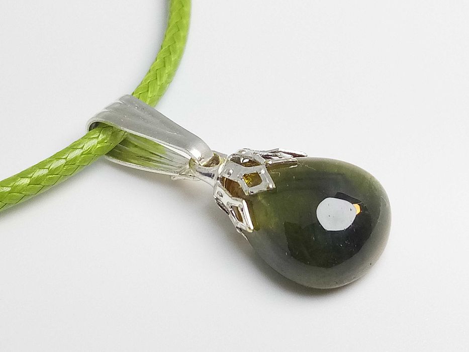 Safira bicolor de 8,5 quilates, pingente de clipe de prata esterlina