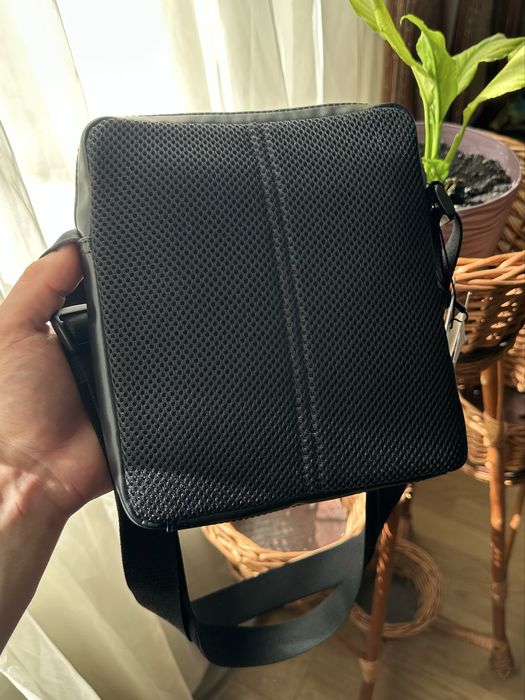 Сумка через плече чоловіча Calvin Klein Jeans Monogram Soft Flatpack 22 AOP Black (ZM0ZM02999)