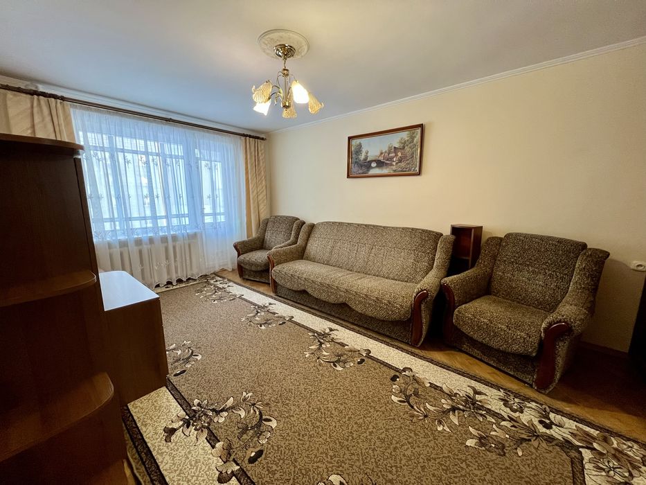 Гарна зручна квартира з ремонтом, вулиця Мазепи