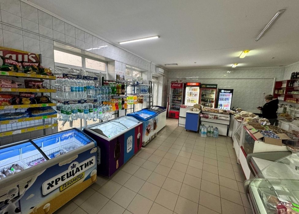 Корабельный район рынок Феникс фасадное помещения  48м 1000грн