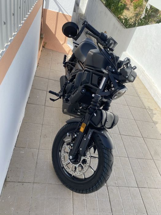Moto Zontes 125 c linda