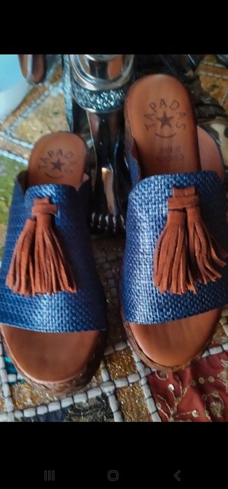 Sandálias efeito rafia.Novas