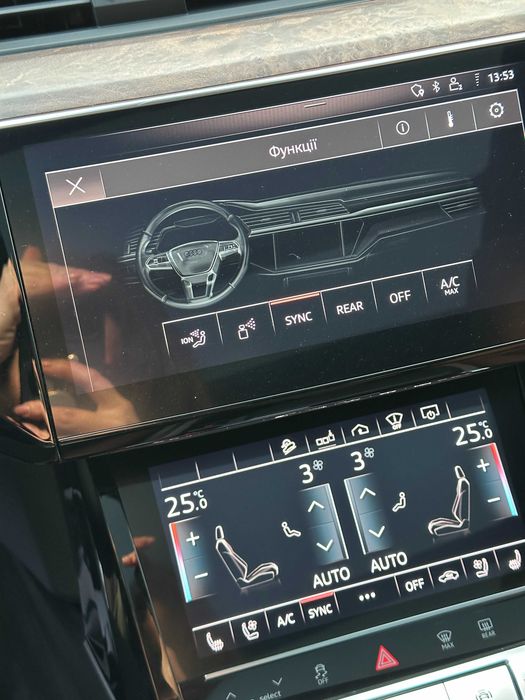 Продам Audi e-tron 2019 рік можлива розстрочка,кредит,обмін!