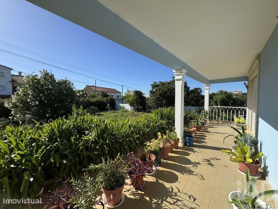 Moradia isolada T4 em Serra e Junceira de 204,5 m2
