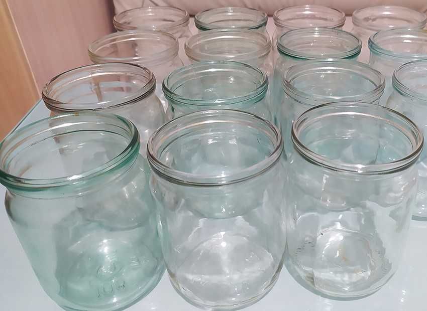 Банки скляні  0,5л = 4грн - 25 шт.