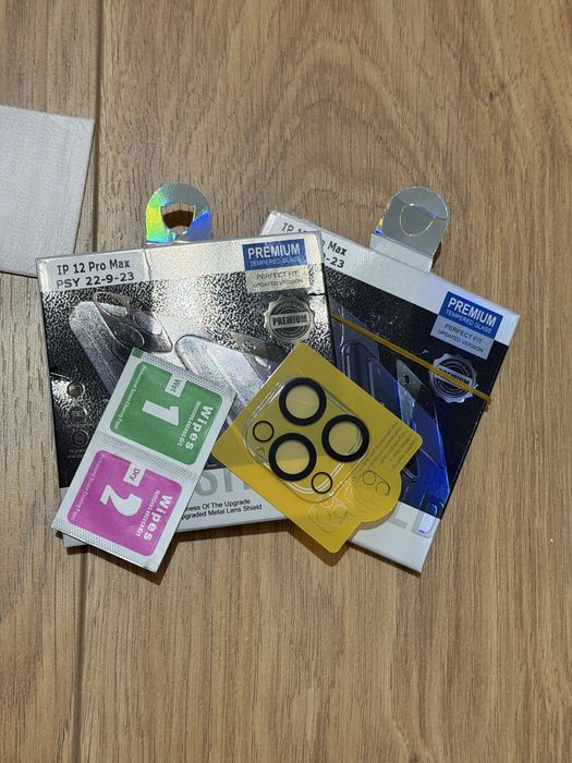 Vendo material iphone 12 pro max. Capas e protetores de camera em acri