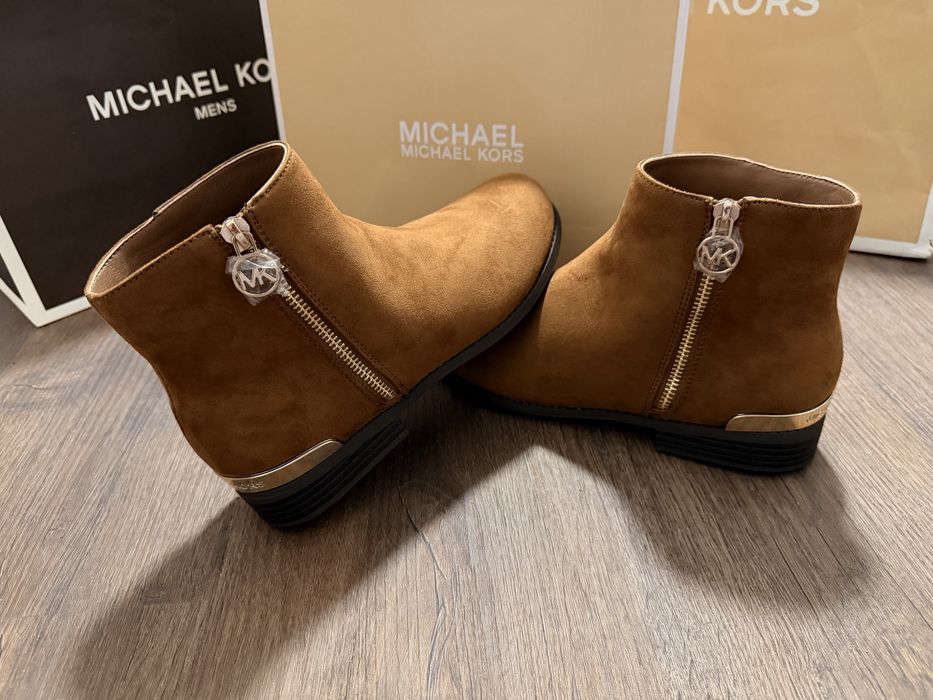 Michael Kors botki Emma Beth r 36 zamszowe brązowe złote logowane MK