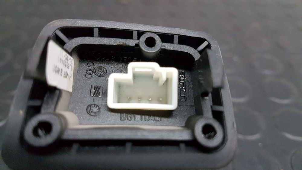 CONTROLE DO SISTEMA DE ÁUDIO / RÁDIO CD SEAT IBIZA SC (6J1) REFERENCE
