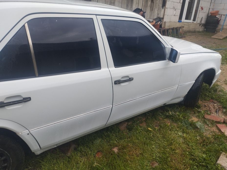 Продам w124 2.3 бензин