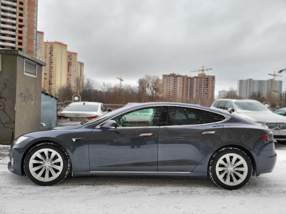 Tesla Model S 75D 2017p з Норвегії без ДТП