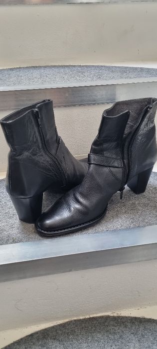 Botki skórzane czarne