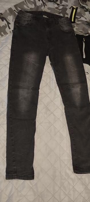 Spodnie jeansowe dla chłopca,bluza rozm 158