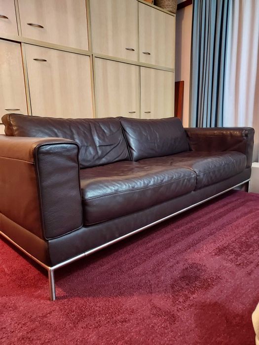 Sofá pele castanho ikea