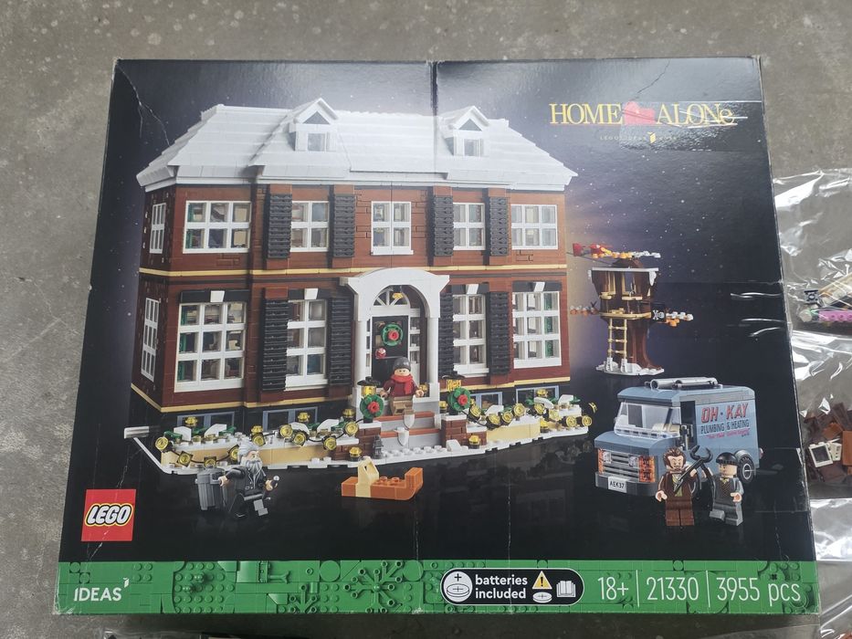 LEGO 21330 Ideas Kevin Sam w Domu
