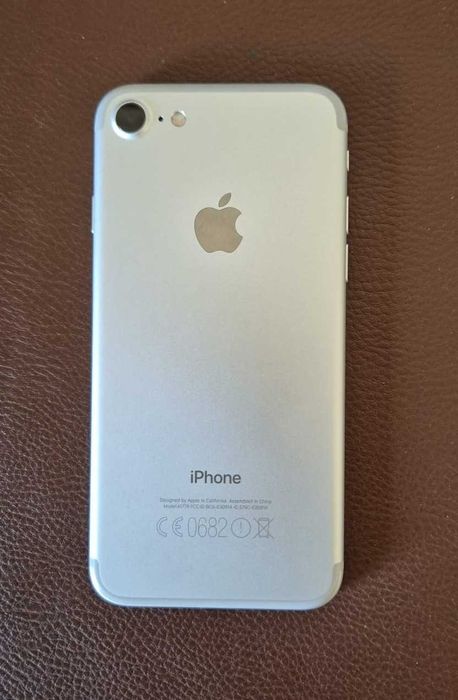 Telemóvel iPhone 7 – Silver - muito estimado