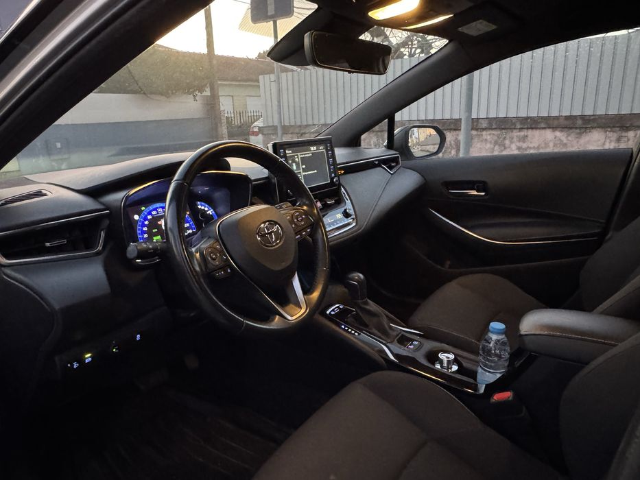 Toyota Corolla Hibrido 1.8 square collection