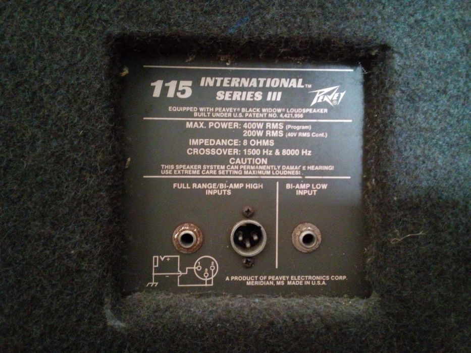 Colocas PEAVEY 115 internacional Series lll