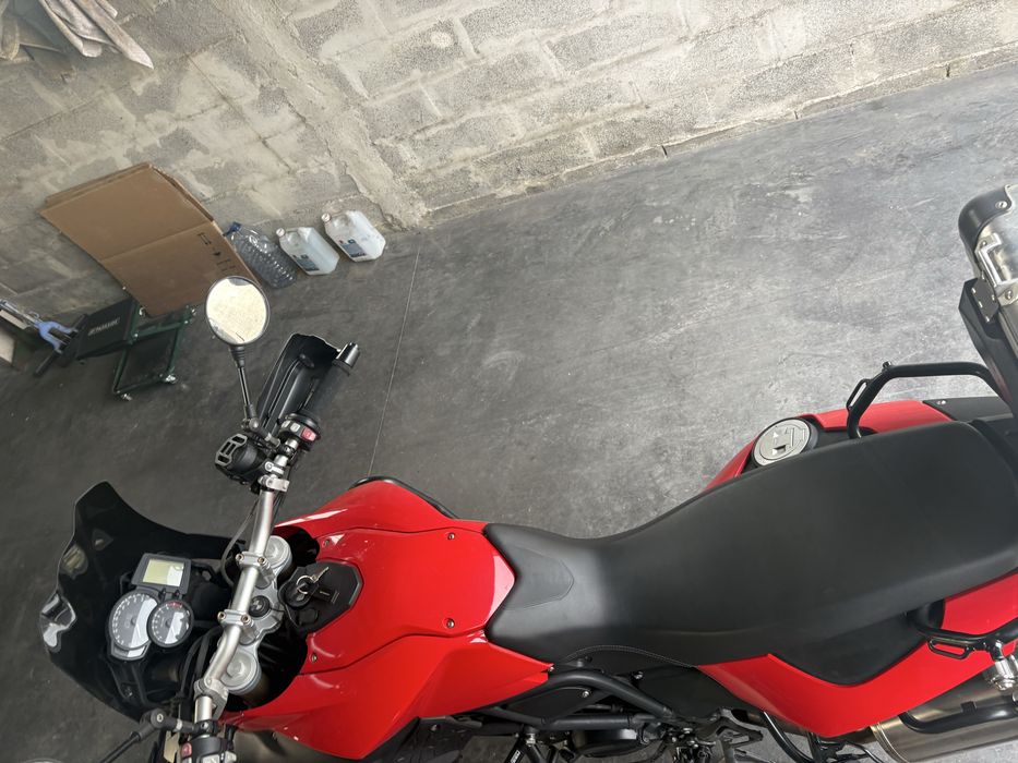 Vendo BMW GS 800.