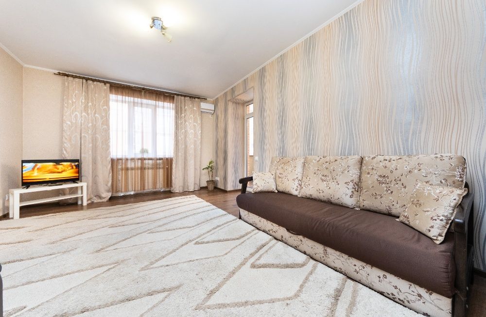 Посуточно! Двушка рядом с Центральным парком в престижном ЖК!