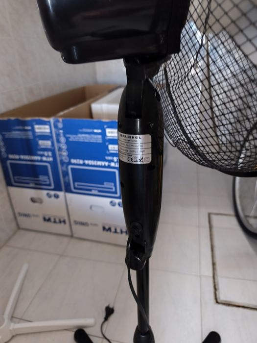 Ventoinha de Pé Grunkel 50W – NOVA – 25€
