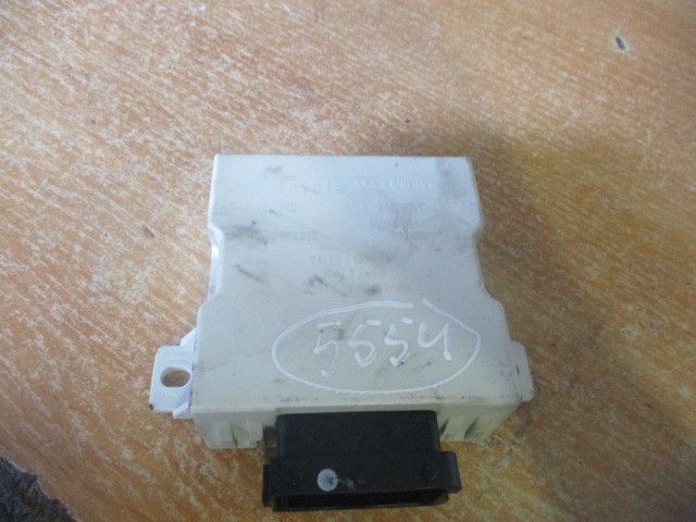 Botão / interruptor electromecânico / relé TOYOTA Avensis Wagon (_T25_