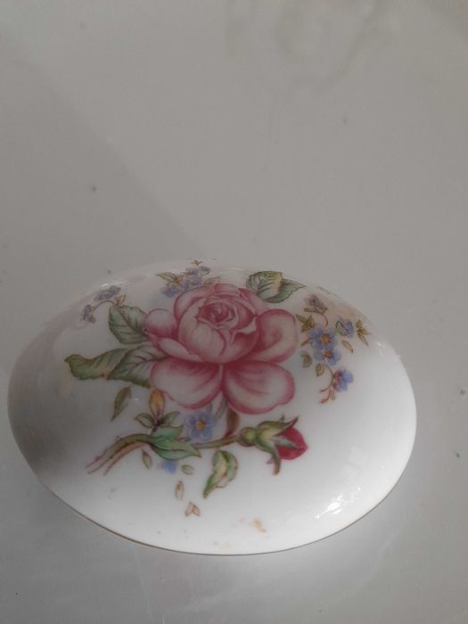 Lote de peças em porcelana.