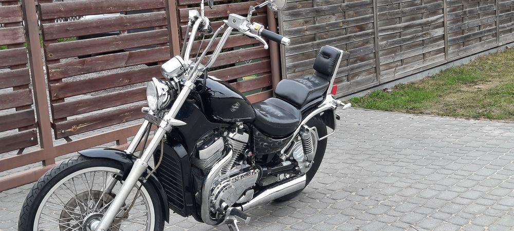 Suzuki intruder 800
